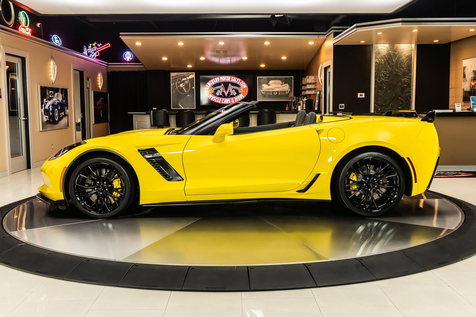 Used 2017 Chevrolet Corvette Z06 RWD image 19