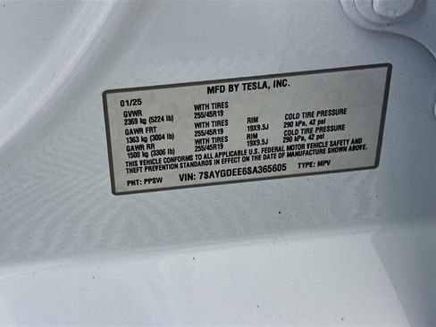 Used 2025 Tesla Model Y Long Range image 12