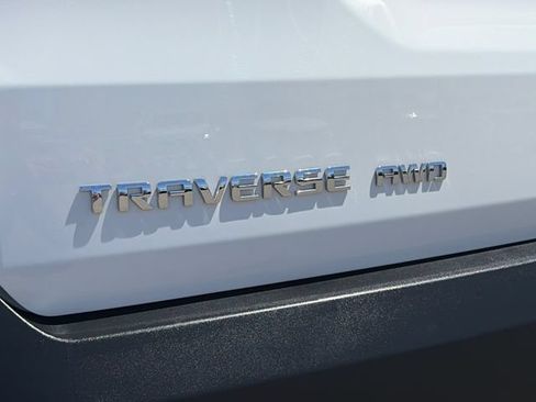 Used 2022 Chevrolet Traverse LT AWD/4WD image 21