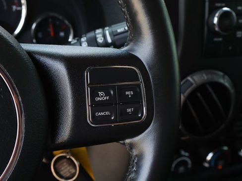 Used 2018 Jeep Wrangler Sport AWD/4WD image 27