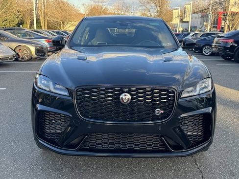 Used 2022 Jaguar F-PACE SVR image 2