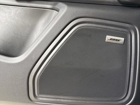 Certified 2024 Porsche Macan Turbo AWD/4WD image 34
