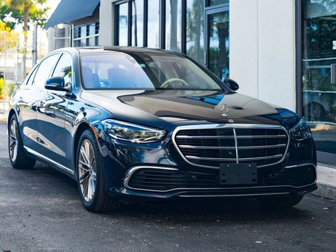 Used 2023 Mercedes-Benz S 580 4MATIC Sedan image 1