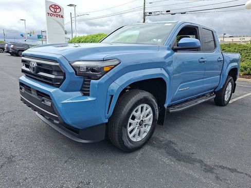 New 2026 Toyota Tacoma SR5 AWD/4WD image 3