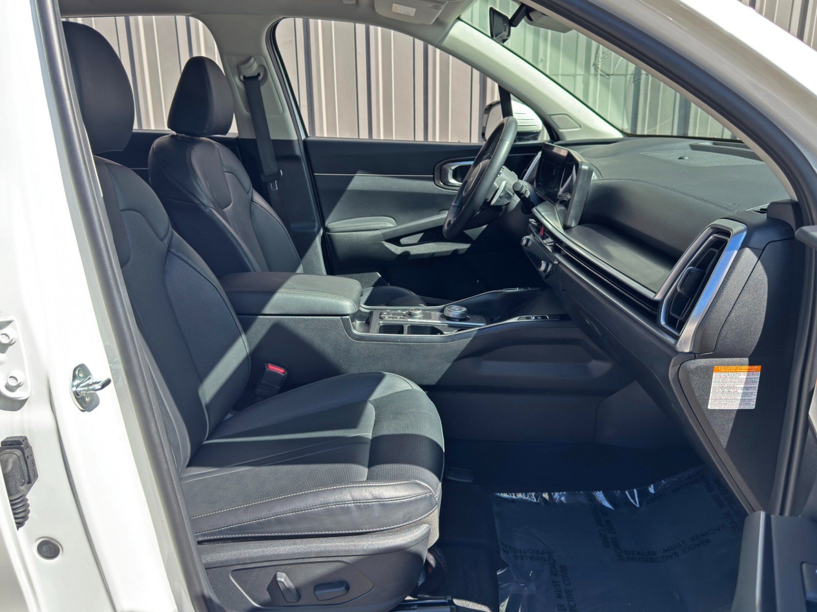 Used 2025 Kia Sorento EX AWD/4WD image 12