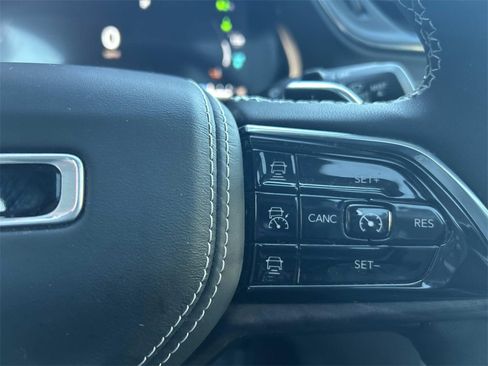 Used 2022 Jeep Grand Cherokee Overland image 28