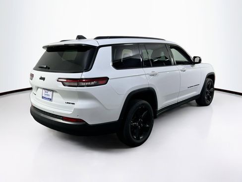 Used 2023 Jeep Grand Cherokee L Limited w/ Black Appearance Package AWD/4WD image 5