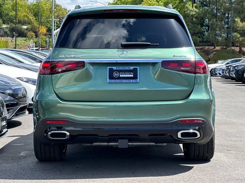 Used 2025 Mercedes-Benz GLS 450 4MATIC image 4