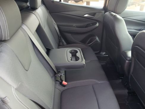 Used 2025 Buick Encore GX Preferred w/ Comfort Package AWD/4WD image 98