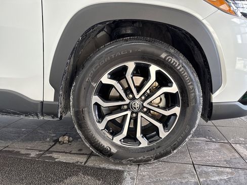 Certified 2024 Toyota Corolla Cross SE image 54