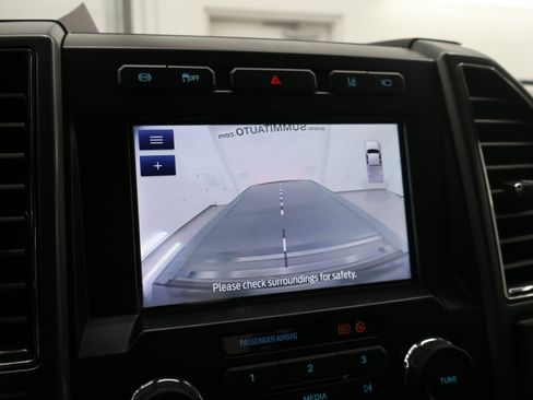 Used 2021 Ford F250 XLT w/ XLT Premium Package AWD/4WD image 20