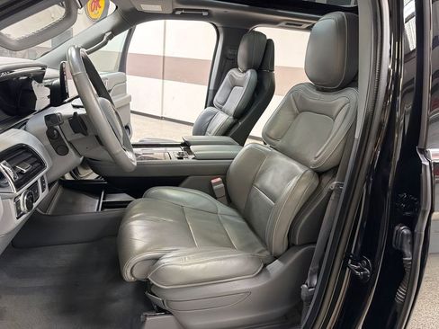Used 2018 Lincoln Navigator Reserve w/ Technology Package AWD/4WD image 27