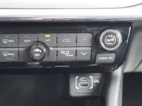 Used 2022 Jeep Compass Limited w/ Mopar Graphics Package AWD/4WD image 30