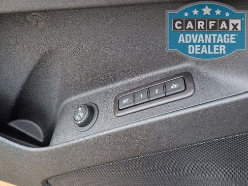 Used 2021 Chevrolet Equinox LT FWD image 17
