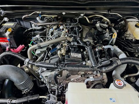 Certified 2024 Toyota Tacoma SR5 image 27