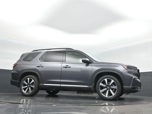 Used 2023 Honda Pilot Elite image 29