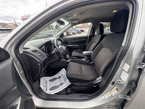 Used 2019 Mitsubishi Outlander Sport SE FWD image 34