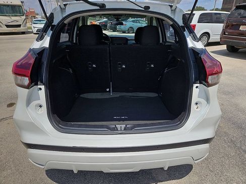 Used 2022 Nissan Kicks SV FWD image 14