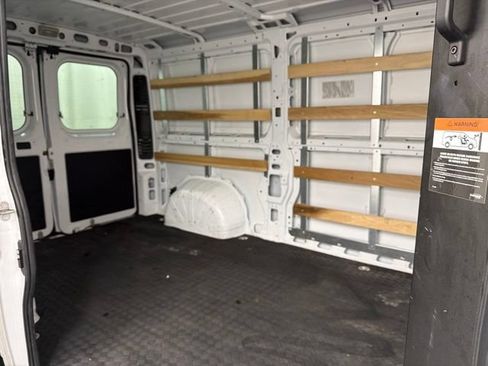 Used 2025 RAM ProMaster 2500 w/ U-Haul Equipment Group FWD image 23