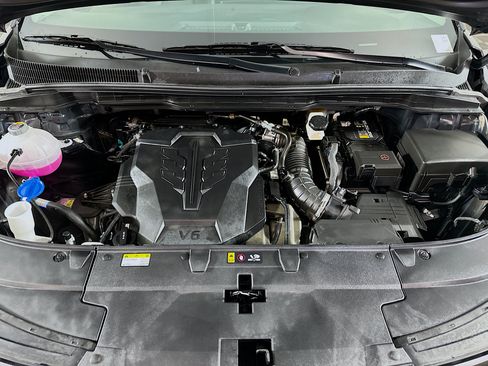 Used 2026 Kia Carnival FWD image 35
