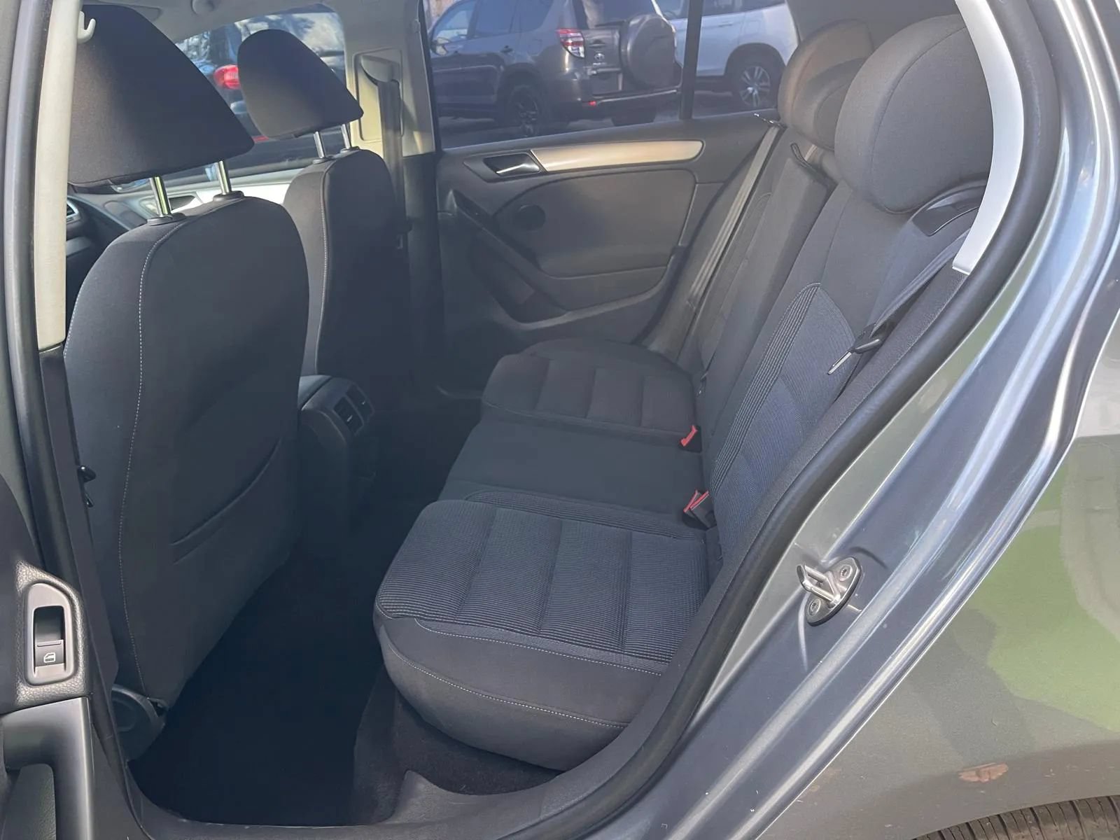 Used 2013 Volkswagen Golf 4-Door FWD image 13