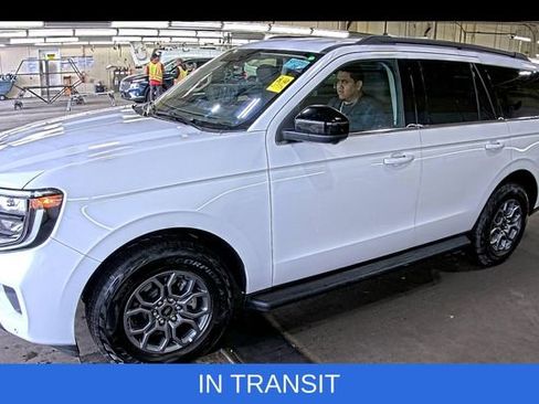 Used 2025 Ford Expedition Active AWD/4WD image 1