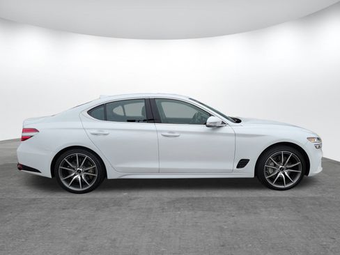 Used 2025 Genesis G70 2.5T image 2