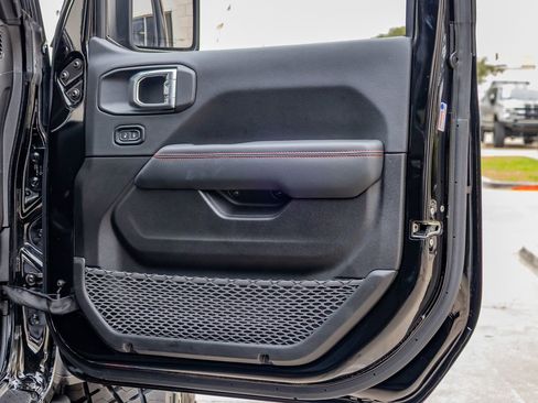 Used 2023 Jeep Gladiator Rubicon w/ LED Lighting Group image 37