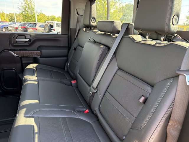 Used 2023 GMC Sierra 2500 Denali w/ Denali Black Diamond Edition AWD/4WD image 22