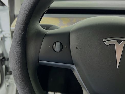 Used 2021 Tesla Model 3 Long Range image 19