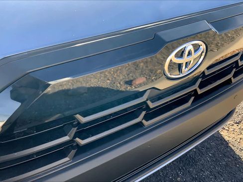 Certified 2026 Toyota Corolla Cross XLE image 26