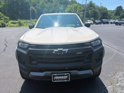 New 2026 Chevrolet Colorado Trail Boss AWD/4WD image 3