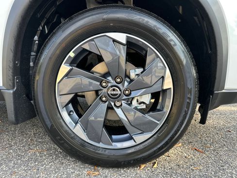 New 2026 Nissan Rogue SV image 12