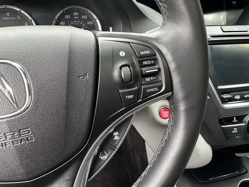 Used 2017 Acura MDX SH-AWD image 25