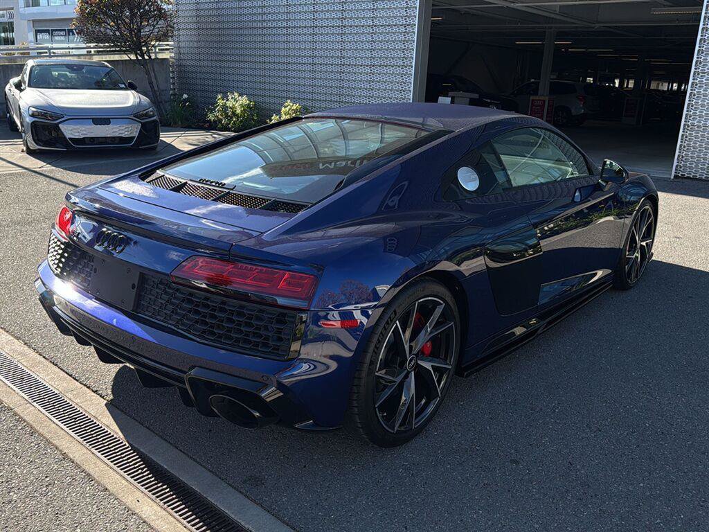 Used 2022 Audi R8 V10 performance w/ Sport Exhaust Package RWD image 6