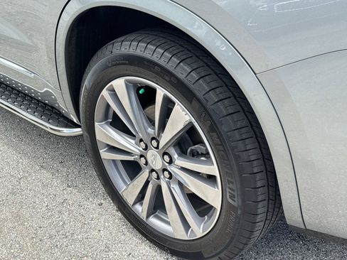 Used 2025 Cadillac XT6 Premium Luxury FWD image 12