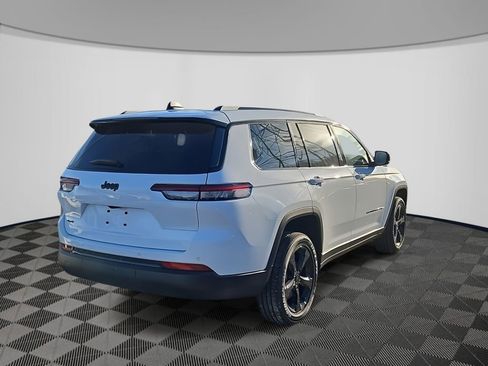 New 2025 Jeep Grand Cherokee L Altitude image 2