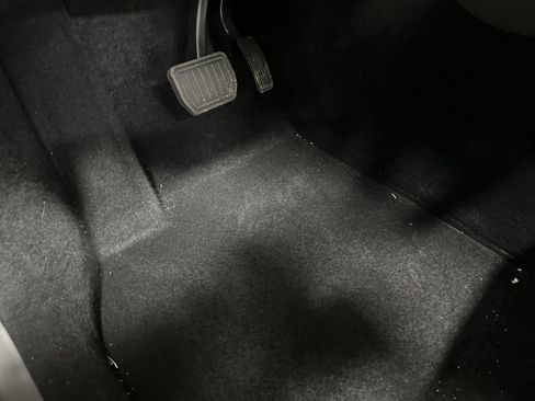 Used 2026 Tesla Model Y 2WD image 17