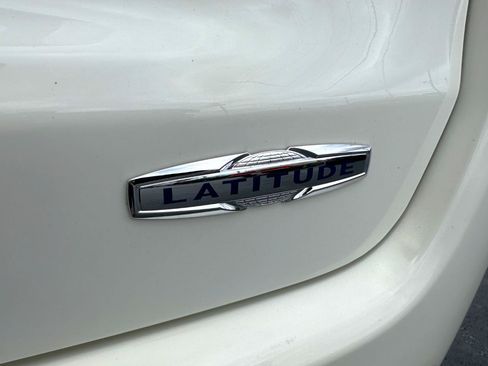 Used 2018 Jeep Compass Latitude w/ Popular Equipment Group FWD image 80