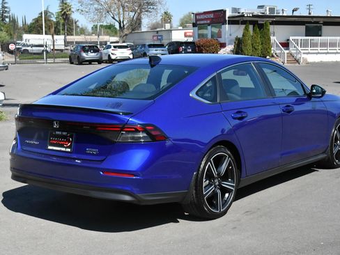Used 2023 Honda Accord Sport image 8