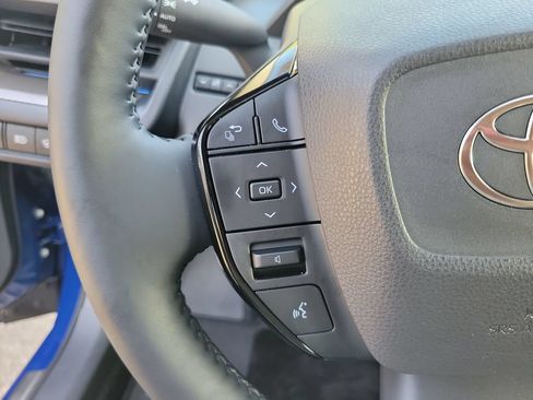 Used 2026 Toyota Prius XLE FWD image 23