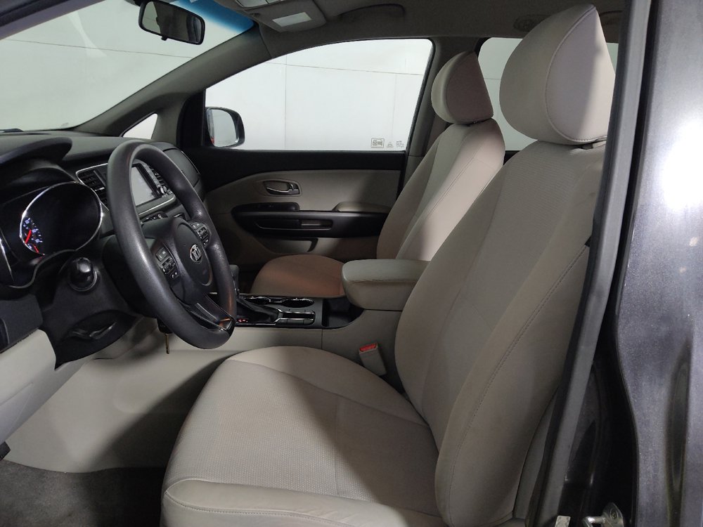 Used 2019 Kia Sedona LX FWD image 17