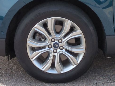 Used 2020 Ford Edge Titanium w/ Equipment Group 301A AWD/4WD image 14