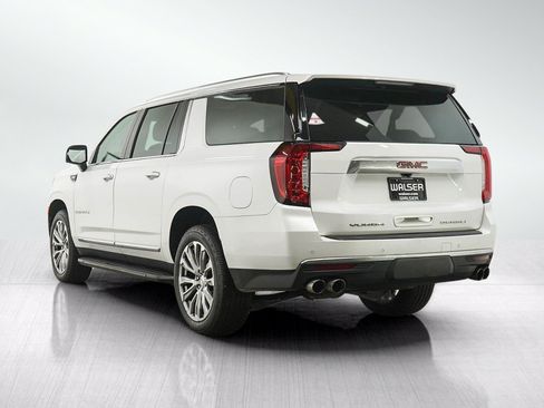 Used 2021 GMC Yukon XL Denali AWD/4WD image 3