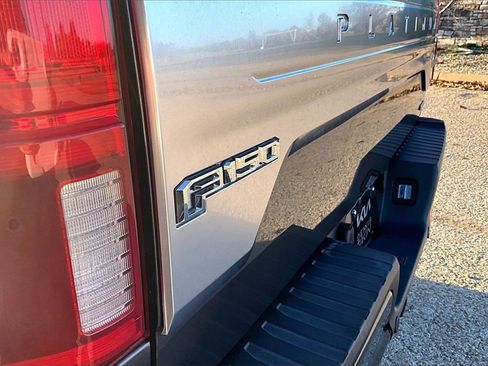 Used 2019 Ford F150 Platinum image 34