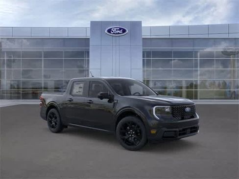 New 2026 Ford Maverick Lariat w/ Black Appearance Package image 7