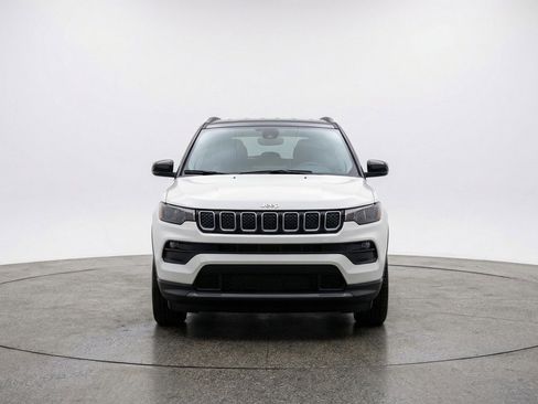 Used 2025 Jeep Compass Limited image 2