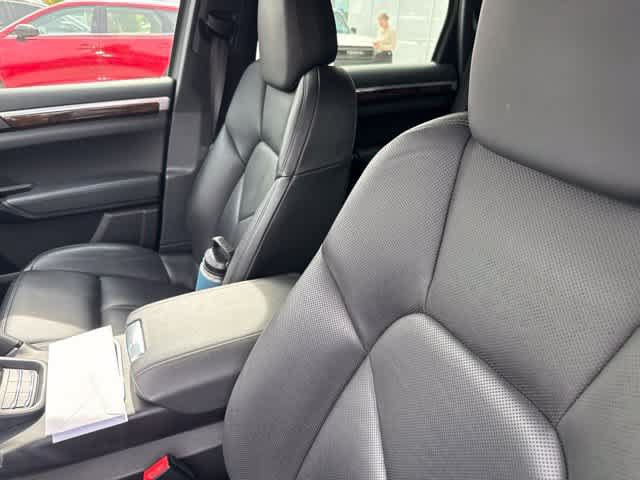 Used 2015 Porsche Cayenne S AWD/4WD image 8