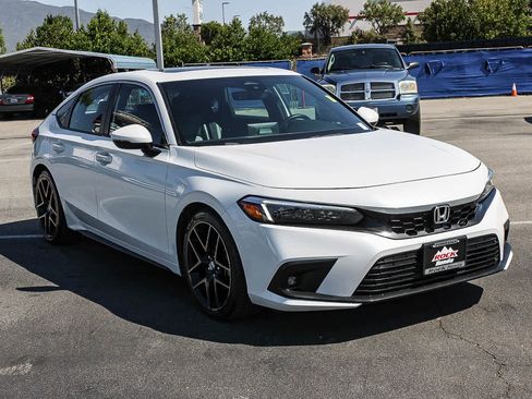 Used 2024 Honda Civic Sport Touring image 3