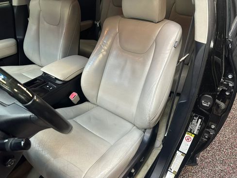 Used 2013 Lexus RX 450h AWD w/ Navigation Pkg image 19